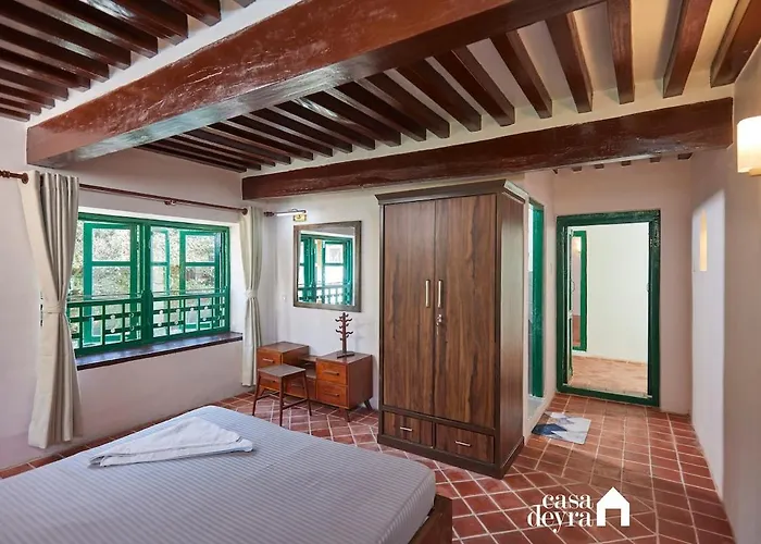 Hajuri Kunj Villa *